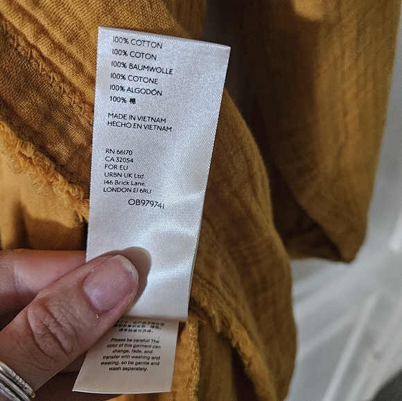 We The Free Summer Daydream Buttondown, gold, xsmall - Picture 5 of 5